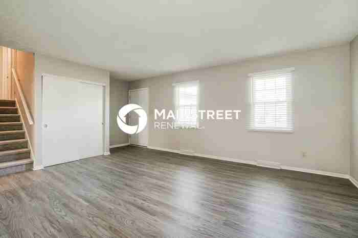 5412 Aqua St - Photo 7 of 20