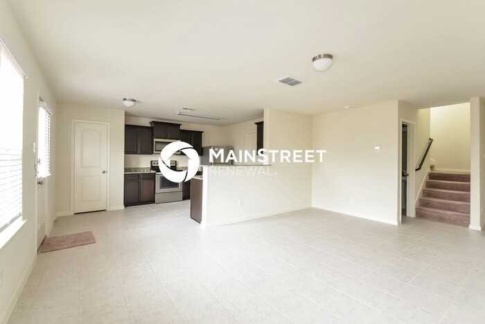 2951 Lavender Mdw - Photo 3 of 15