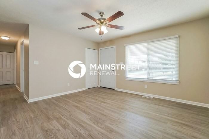 524 Harland Dr - Photo 4 of 16