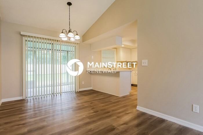 2120 Redleaf Dr - Photo 4 of 16