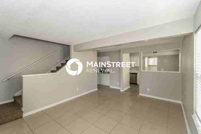 4650 Buxton St - Photo 5 of 17