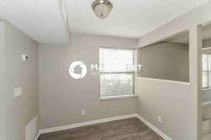 4650 Buxton St - Photo 7 of 17