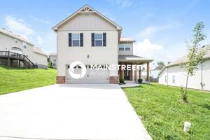 featured image of 160 Lyndhurst Dr