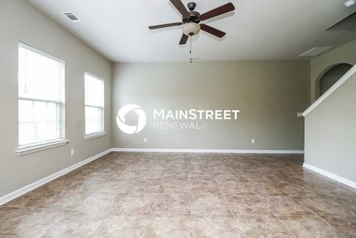 160 Lyndhurst Dr - Photo 5 of 17