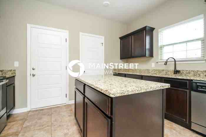 160 Lyndhurst Dr - Photo 6 of 17