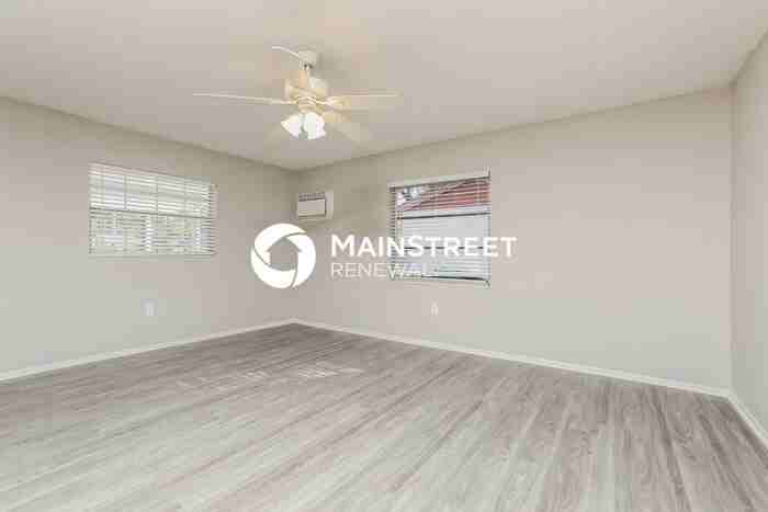 818 Wedgewood Dr - Photo 4 of 16