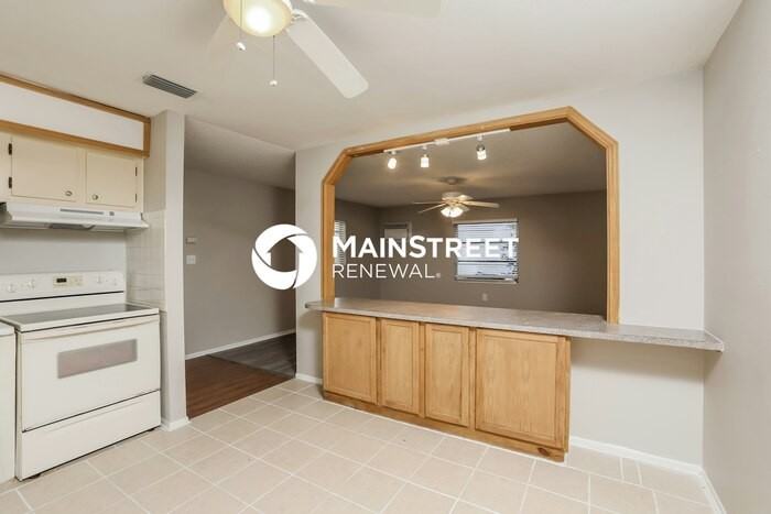 818 Wedgewood Dr - Photo 5 of 16