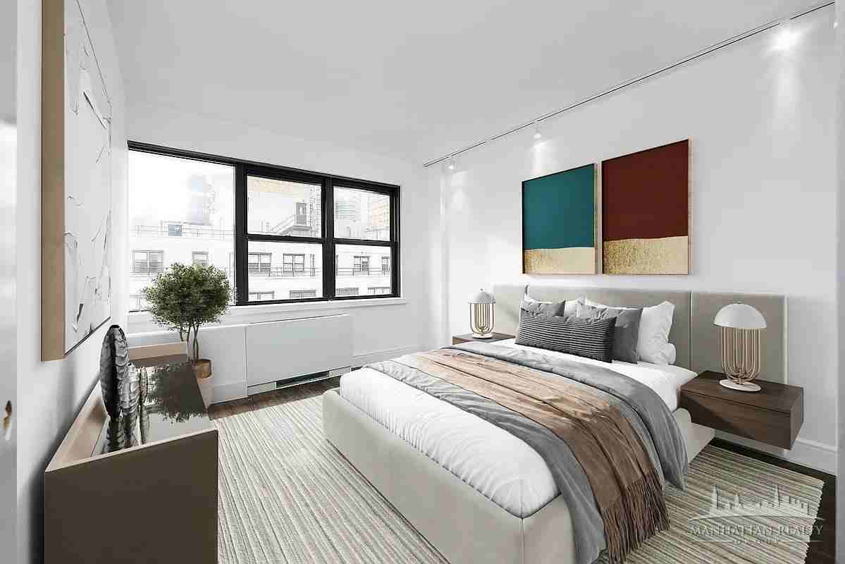 E 63rd St #7J - Photo 2 of 12