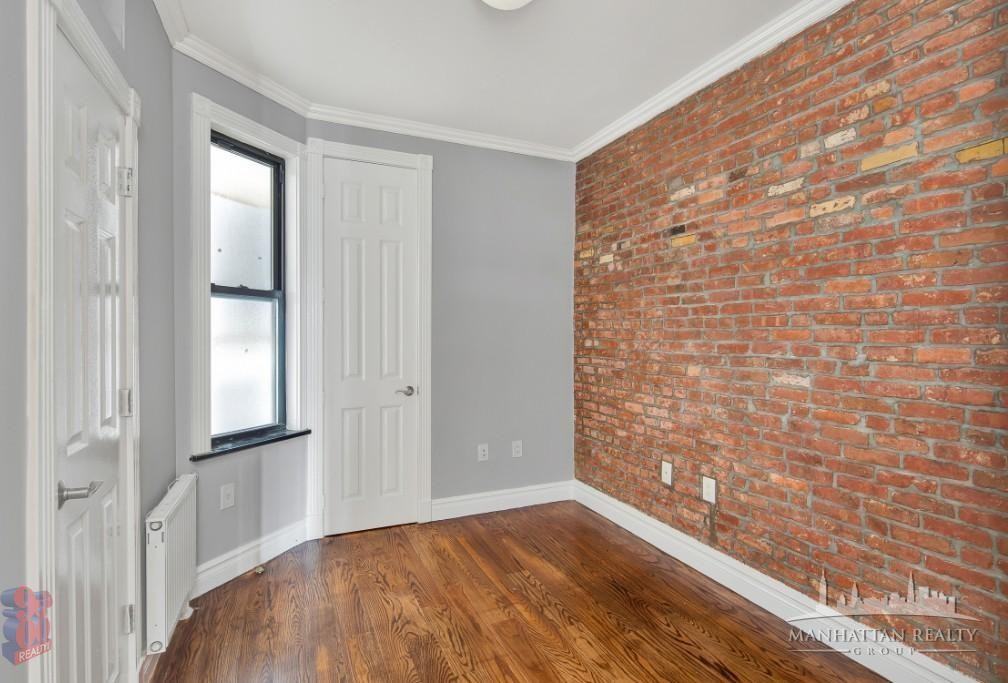 E 13th St #4C - Photo 4 of 16