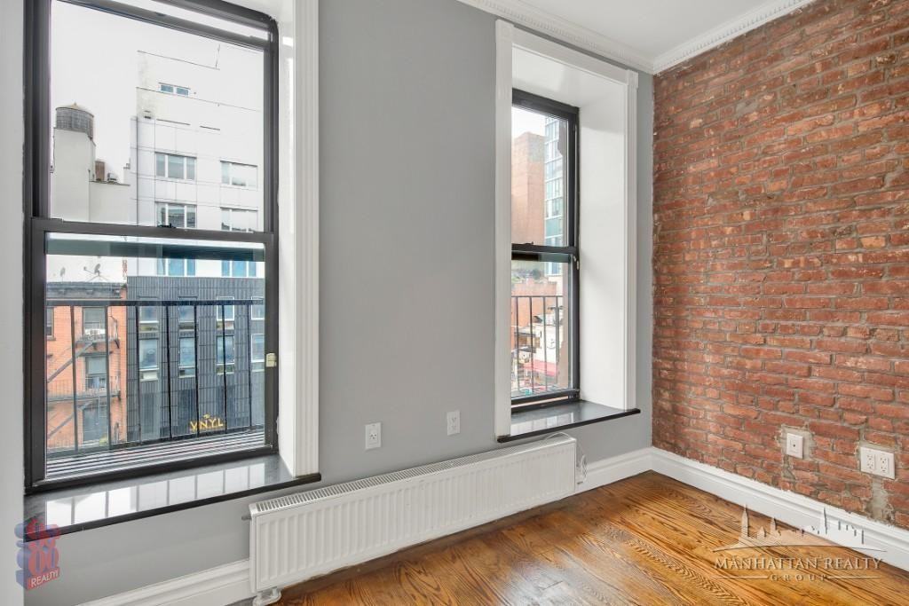 E 13th St #4C - Photo 5 of 16