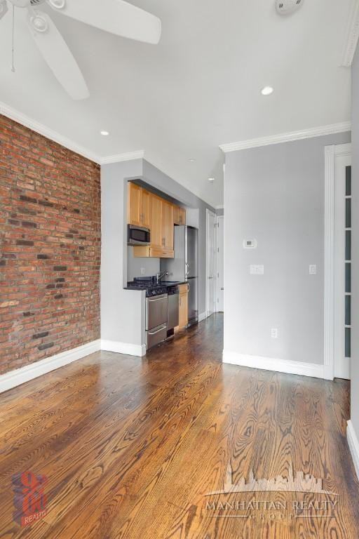 E 13th St #4C - Photo 7 of 16