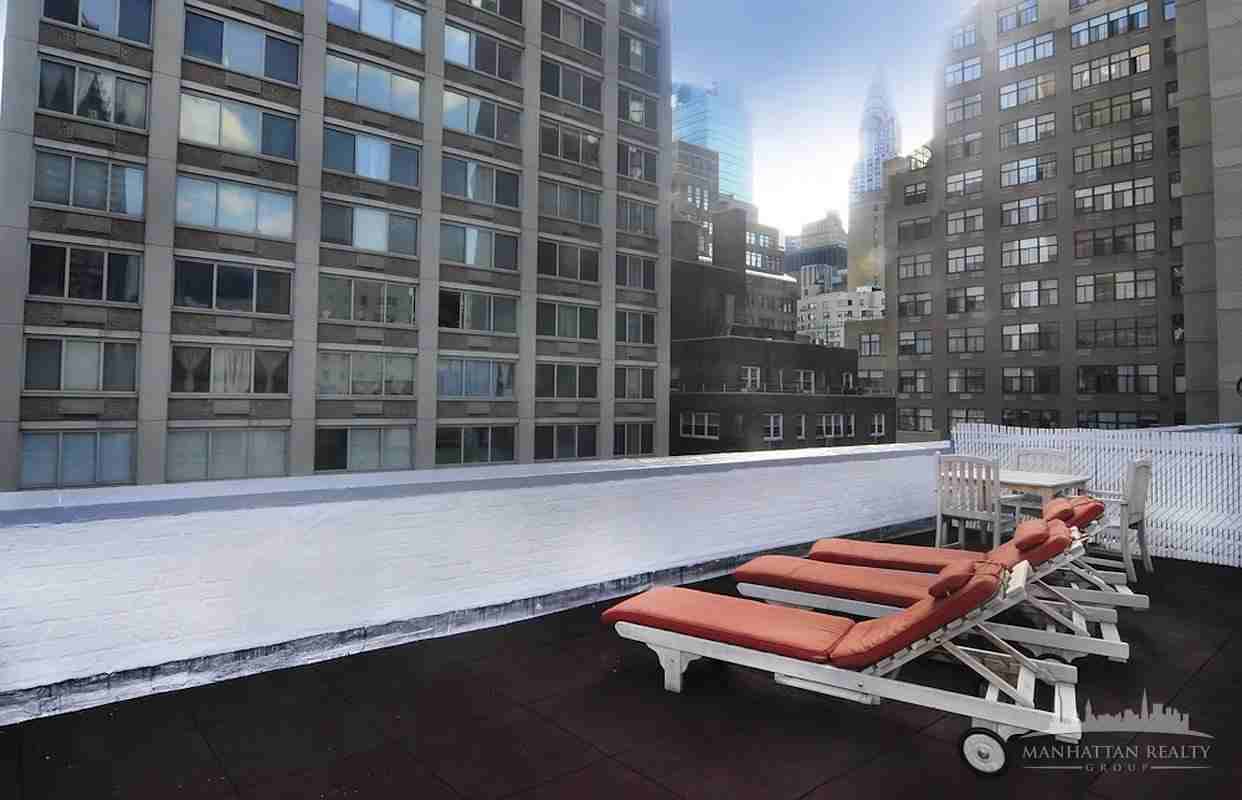 E 46th St #5M - Photo 4 of 4