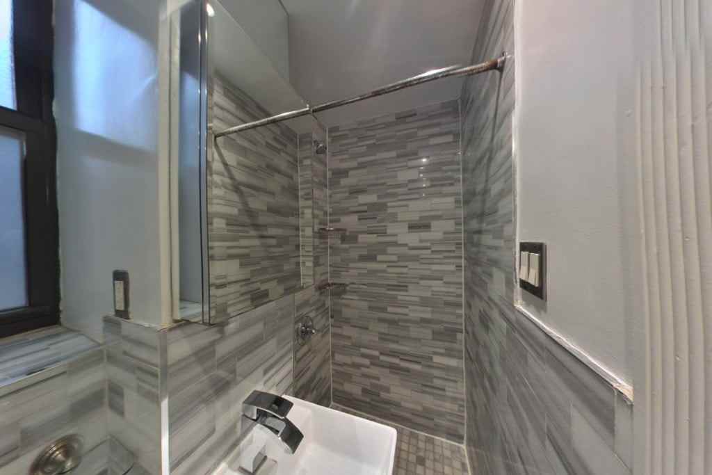 221 E 23rd St #15 - Photo 4 of 6