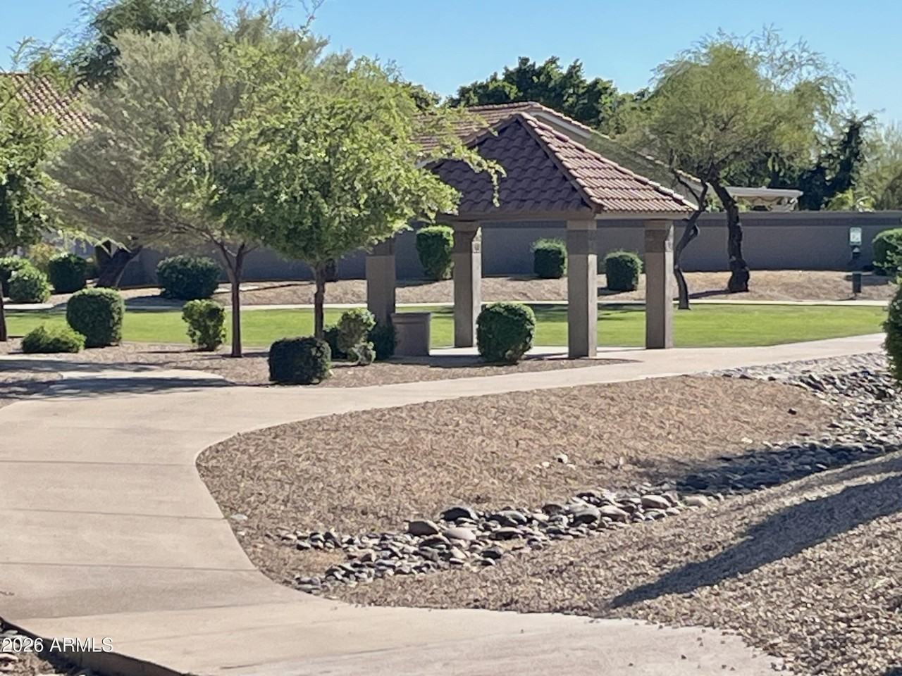 7439 W Crest Ln - Photo 5 of 12