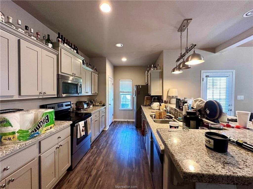 3530 Summerway Dr - Photo 2 of 10