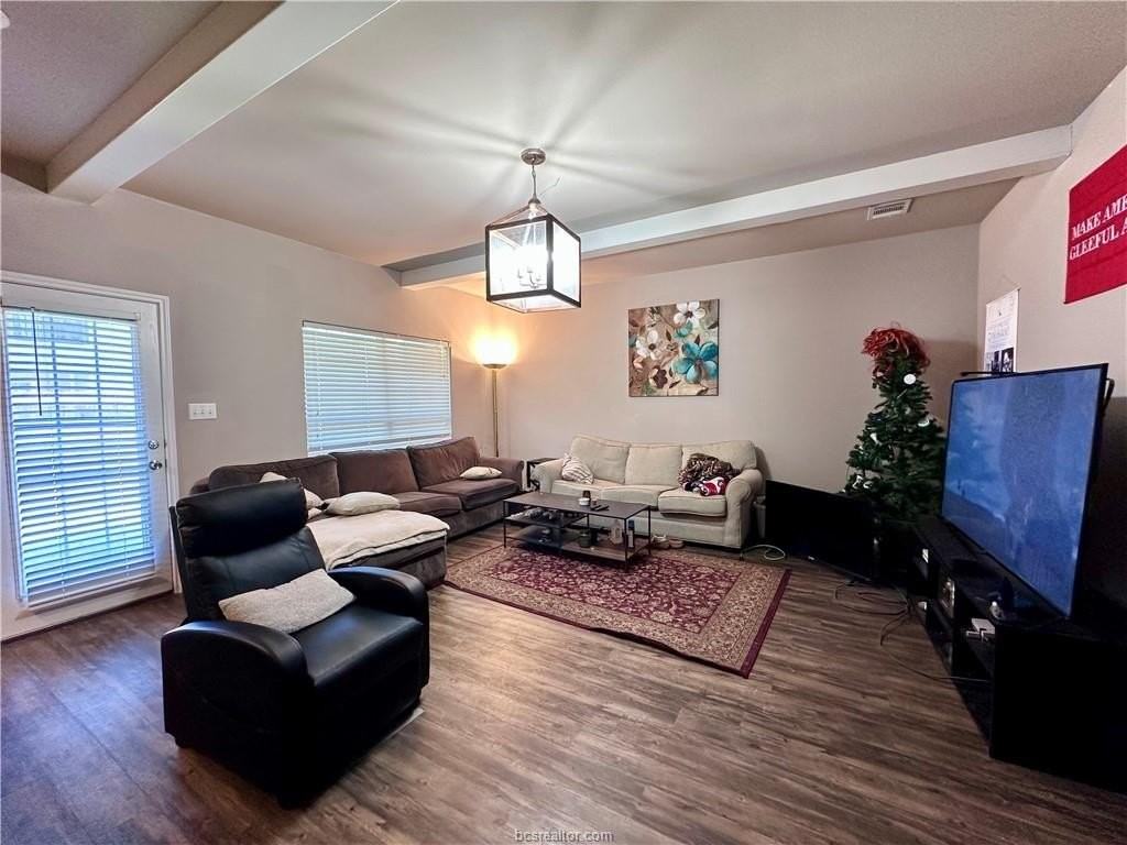 3530 Summerway Dr - Photo 3 of 10