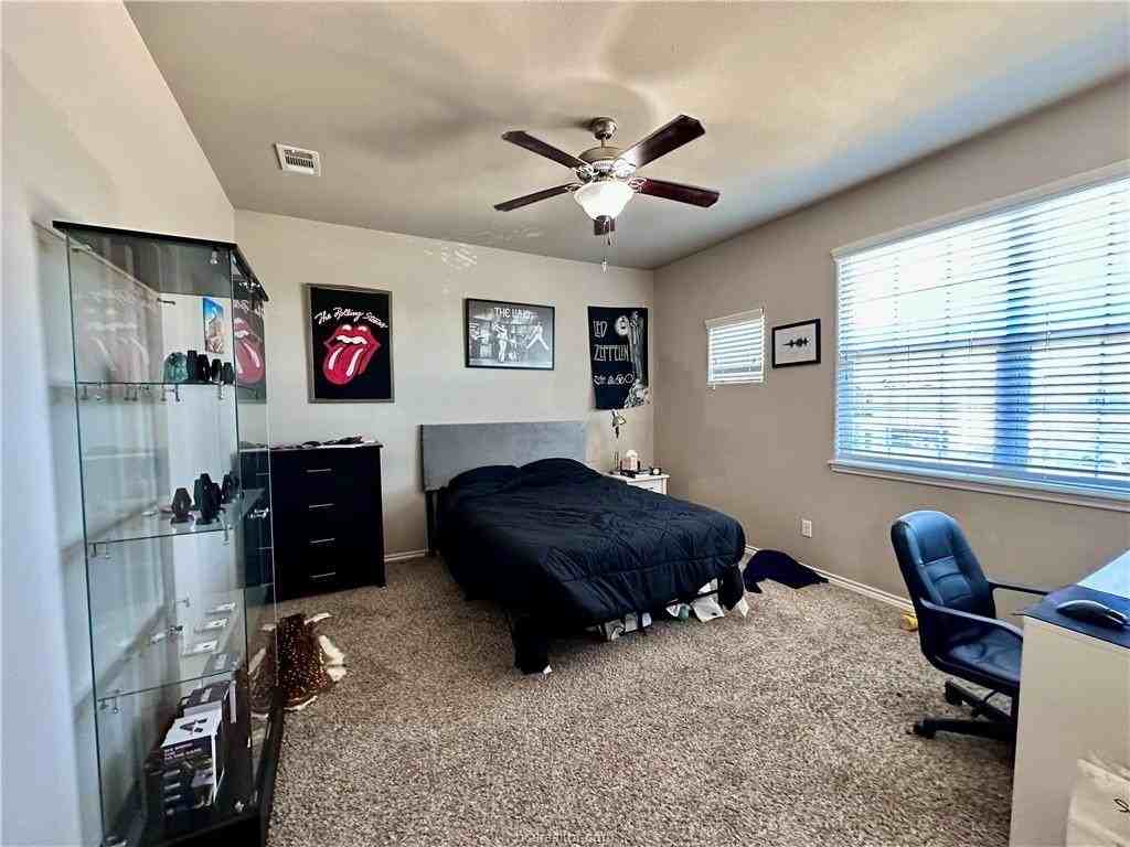 3530 Summerway Dr - Photo 4 of 10