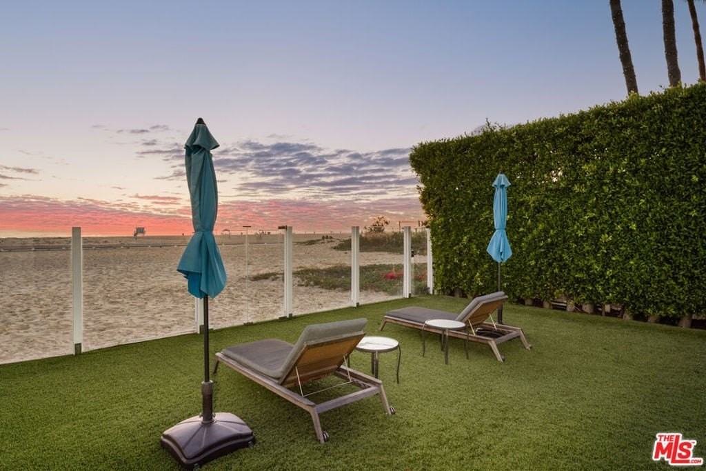 501 Palisades Beach Rd - Photo 3 of 28