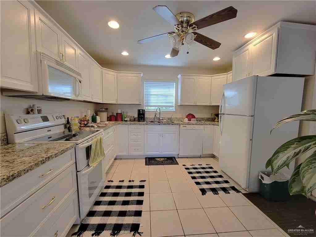 180 Chippewa Cir - Photo 2 of 9