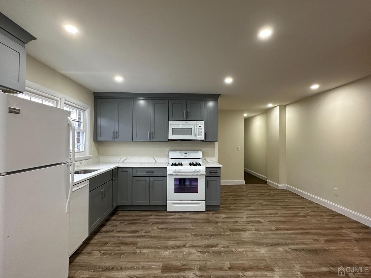 145 Main St #2 - Photo 6 of 17