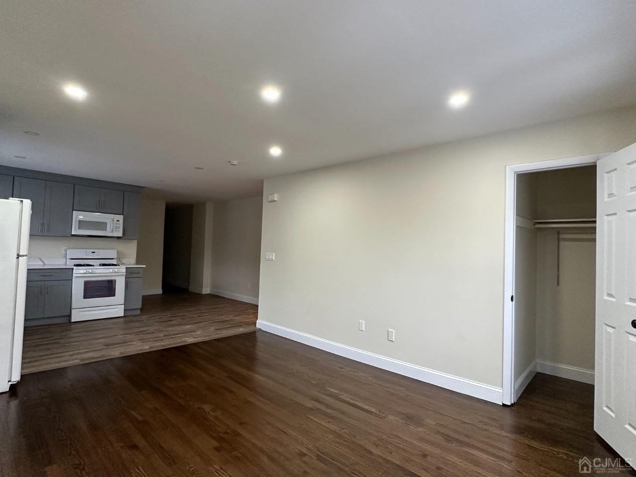 145 Main St #2 - Photo 7 of 17