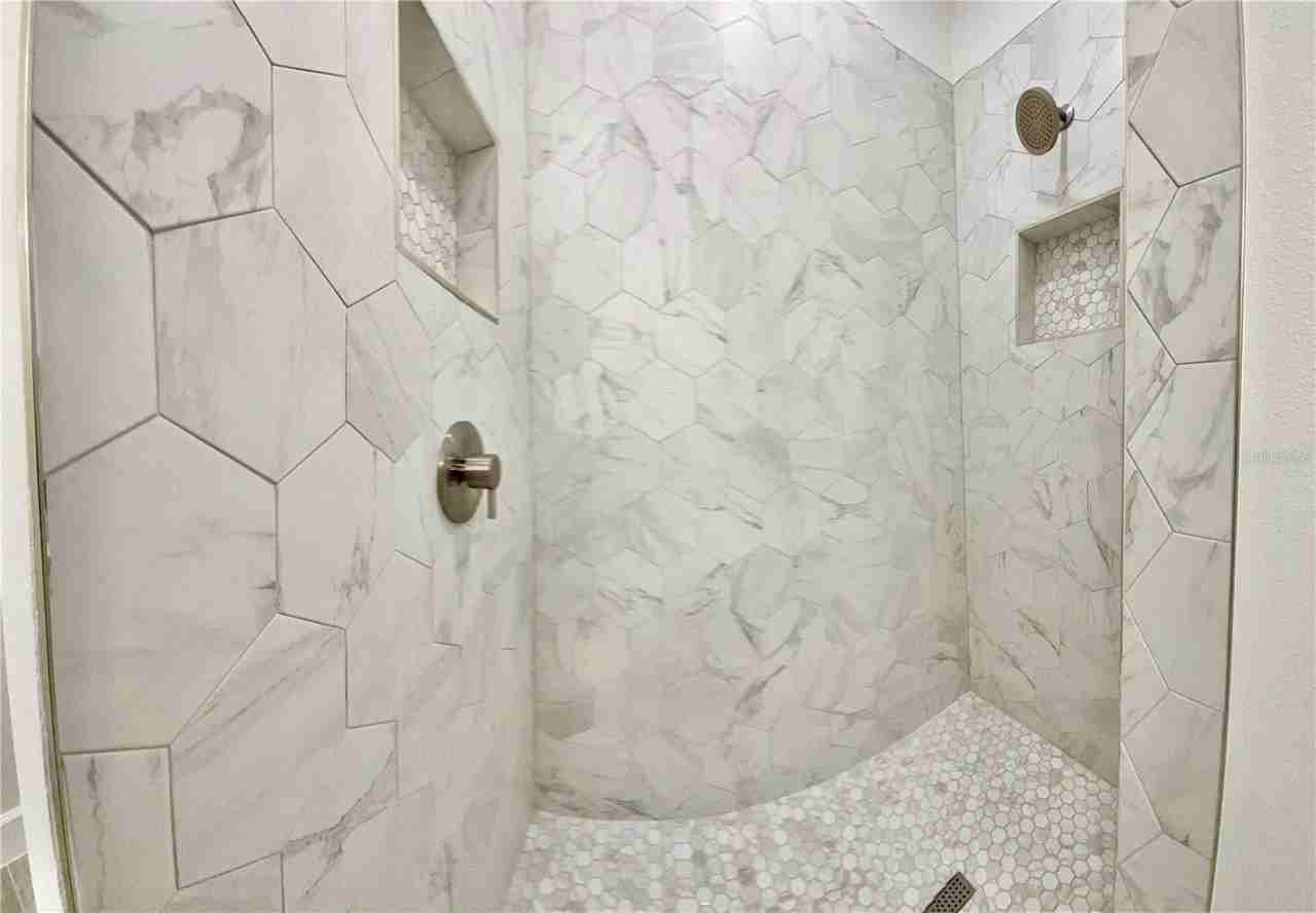 10002 Massey St - Photo 5 of 50