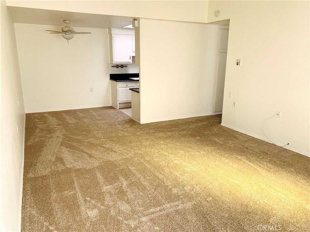 956 Calle Aragon #F - Photo 4 of 12