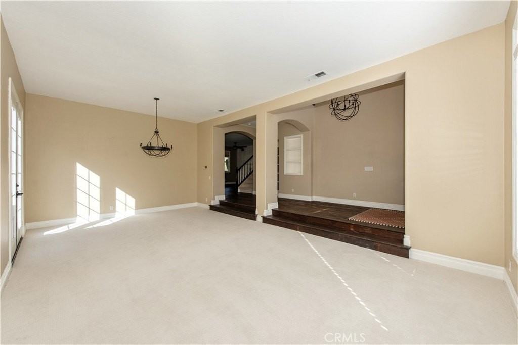 9 Swallows Ln - Photo 7 of 44