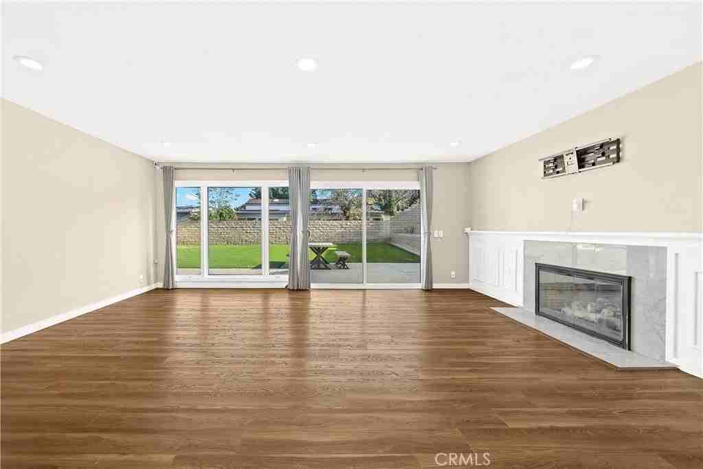 12110 Bowmore Ave - Photo 6 of 31