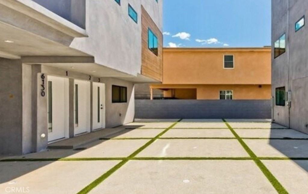 6130 Hazeltine Ave #3 - Photo 2 of 12