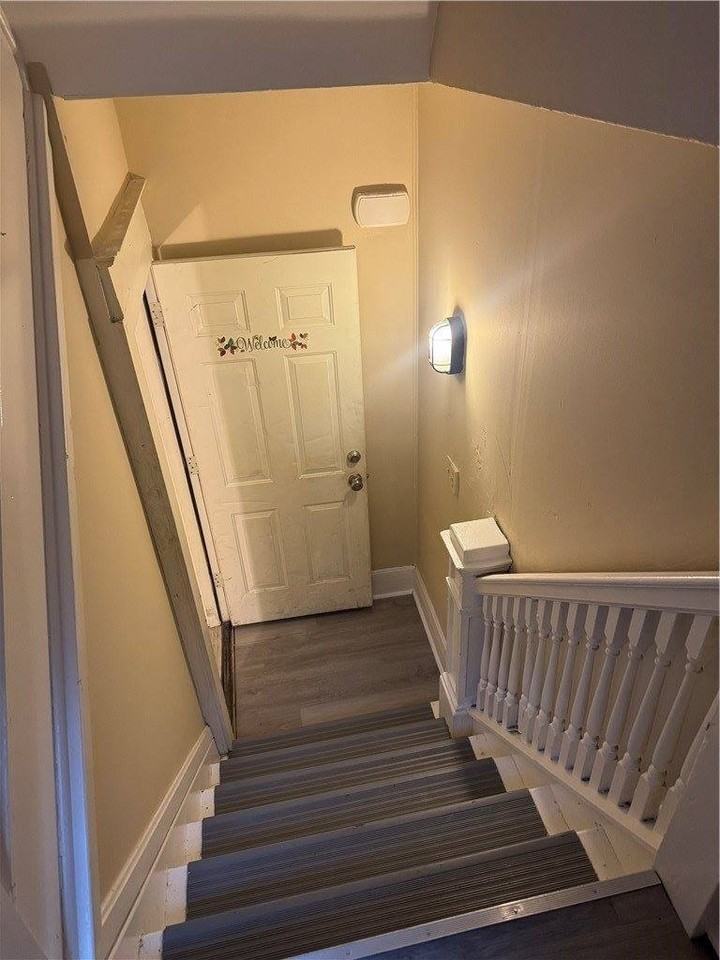 65 Arbutus St #UP - Photo 4 of 12