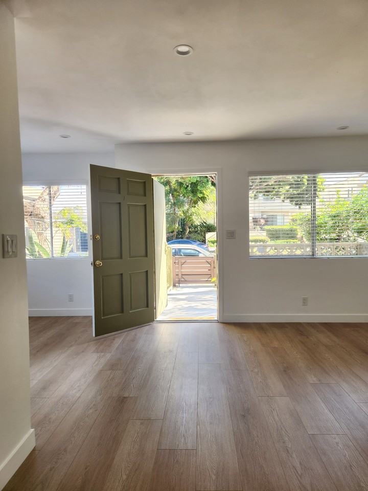 2336 34th Street #1 - Photo 7 of 26