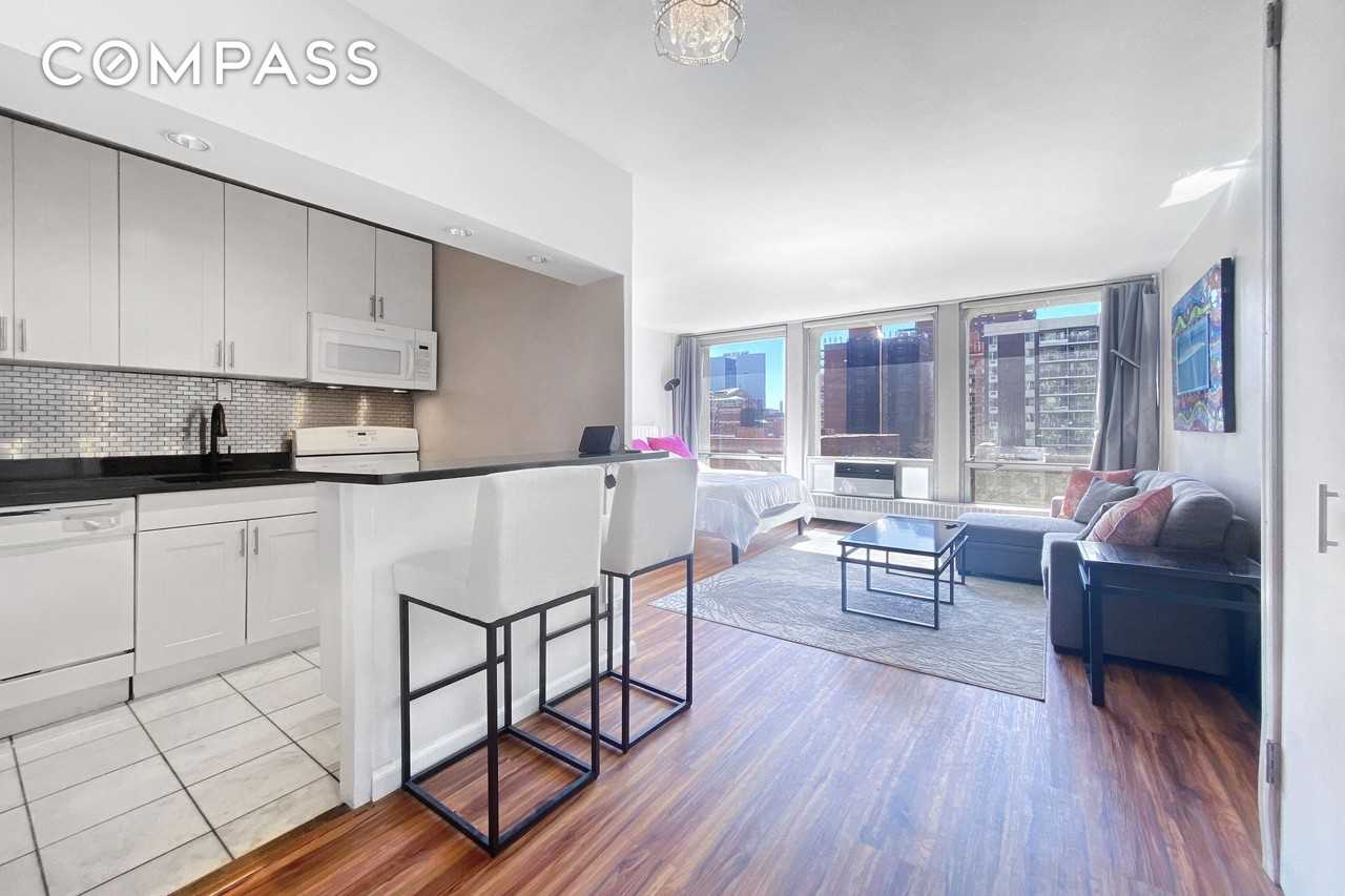 343 E 30th St #7E - Photo 2 of 15