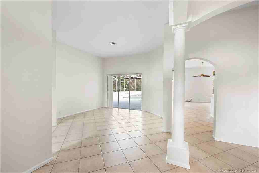 2529 Sw Park Meadows Trl - Photo 6 of 50