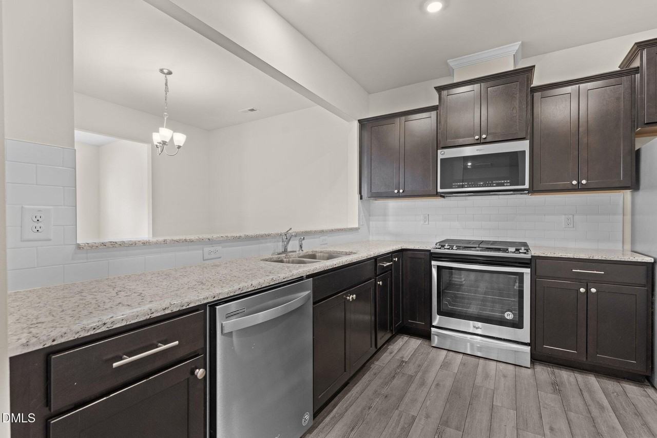 1106 Tigerlily Way - Photo 7 of 34