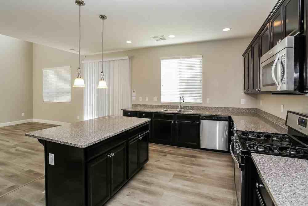 8016 Central Railroad Ct - Photo 7 of 17