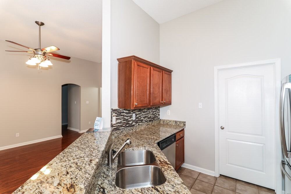 60 Penny Ln - Photo 4 of 15