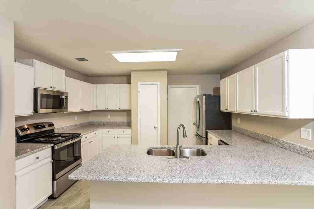 4234 Sunrise Cove Dr - Photo 7 of 17