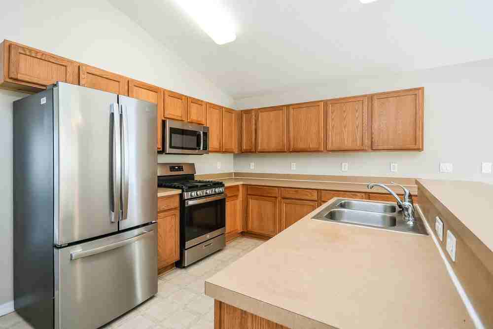 515 Winthrop Pl - Photo 6 of 16