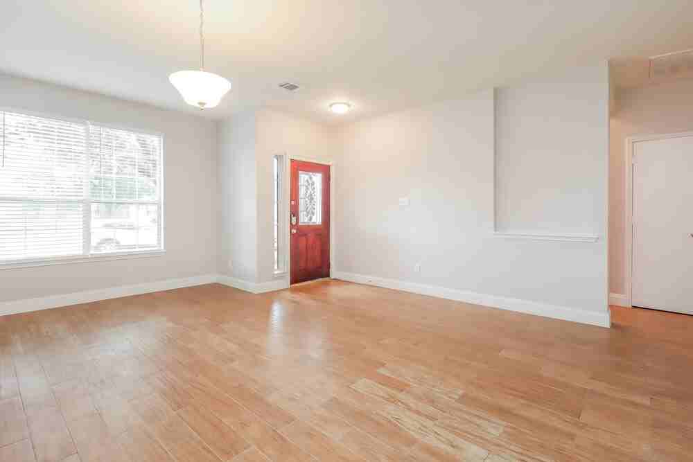 553 Small Cedar Dr - Photo 6 of 17