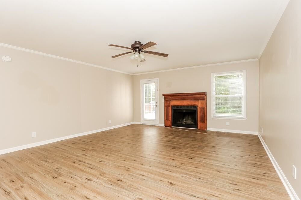 2409 Racquet Club Dr - Photo 3 of 16