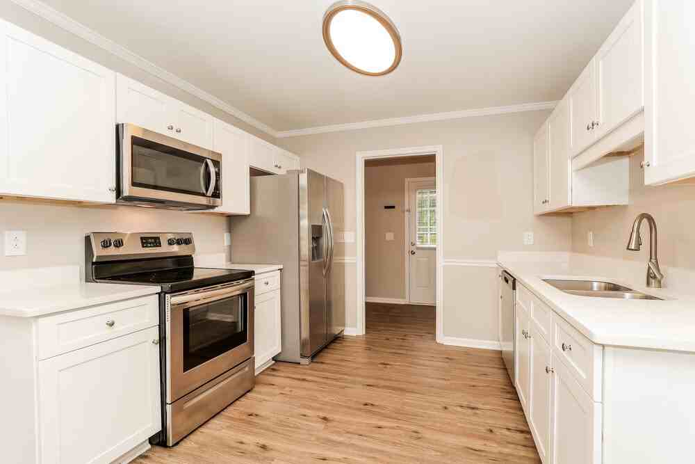 2409 Racquet Club Dr - Photo 7 of 16