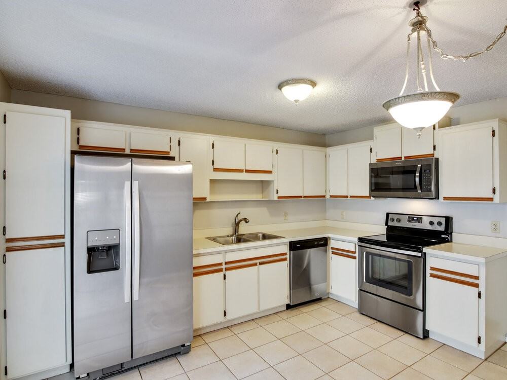 1245 Crossfield Dr - Photo 6 of 14