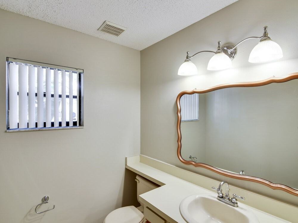 1245 Crossfield Dr - Photo 7 of 14