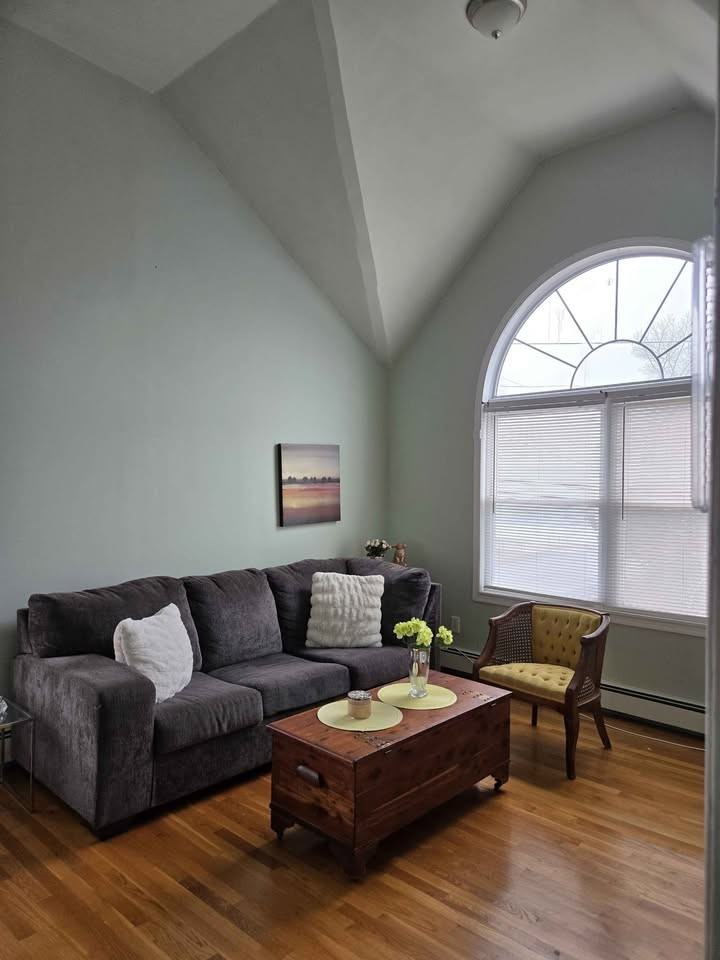 402 Pleasantview Court - Photo 2 of 10