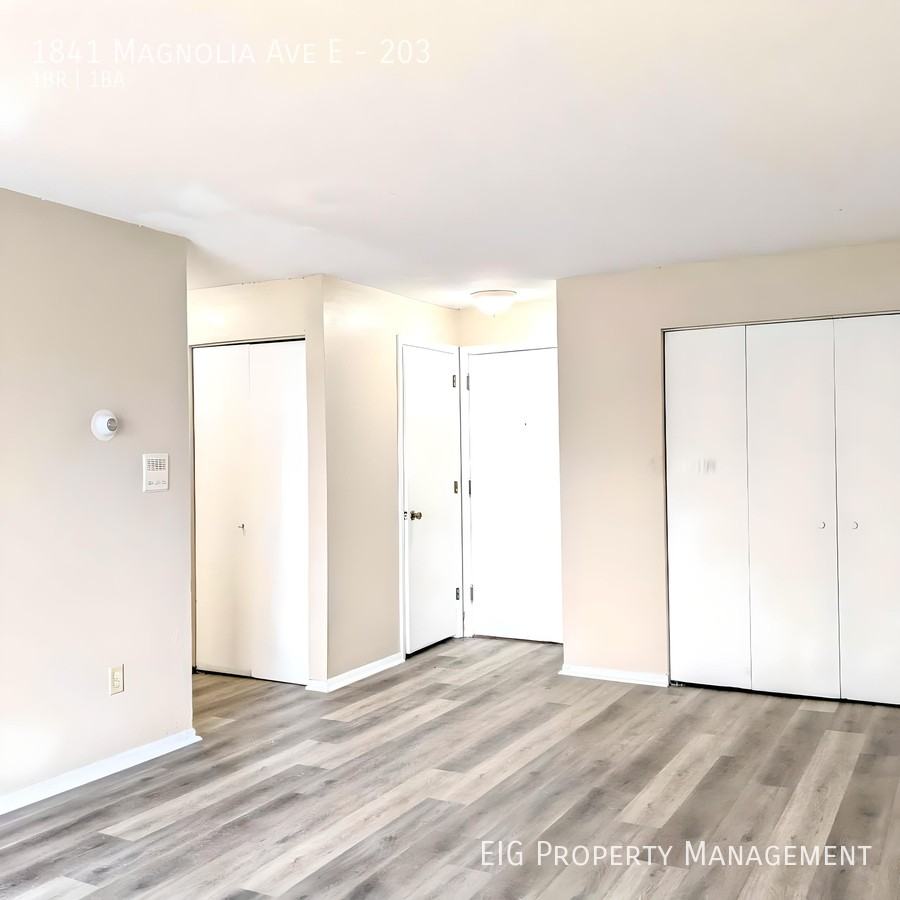 Magnolia - Photo 3 of 40