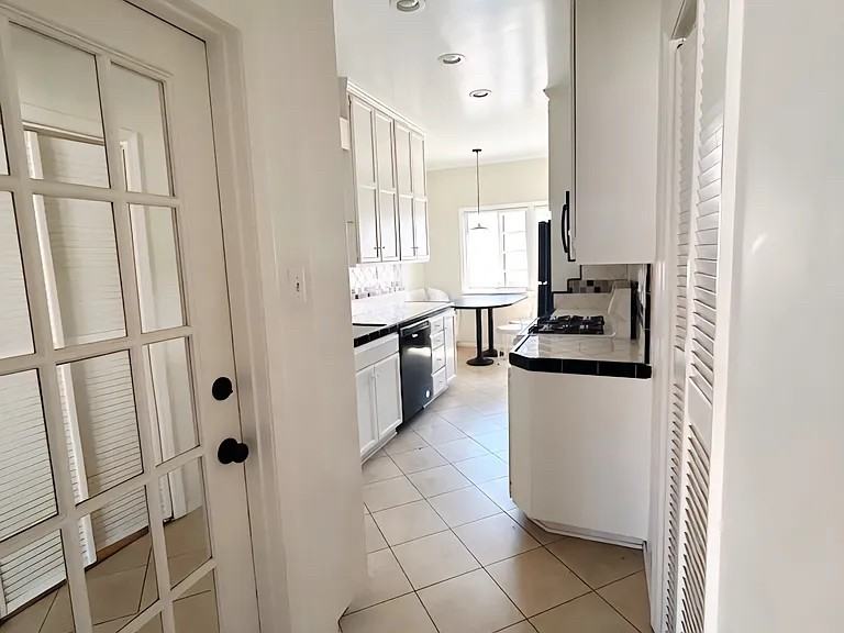 1728 E Third St - Photo 5 of 18