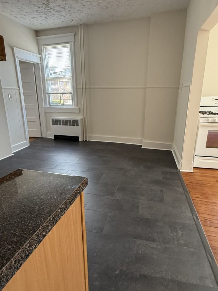 2 Bedroom Rental in Tuckahoe - Custom features $2800 - Photo 2 of 5