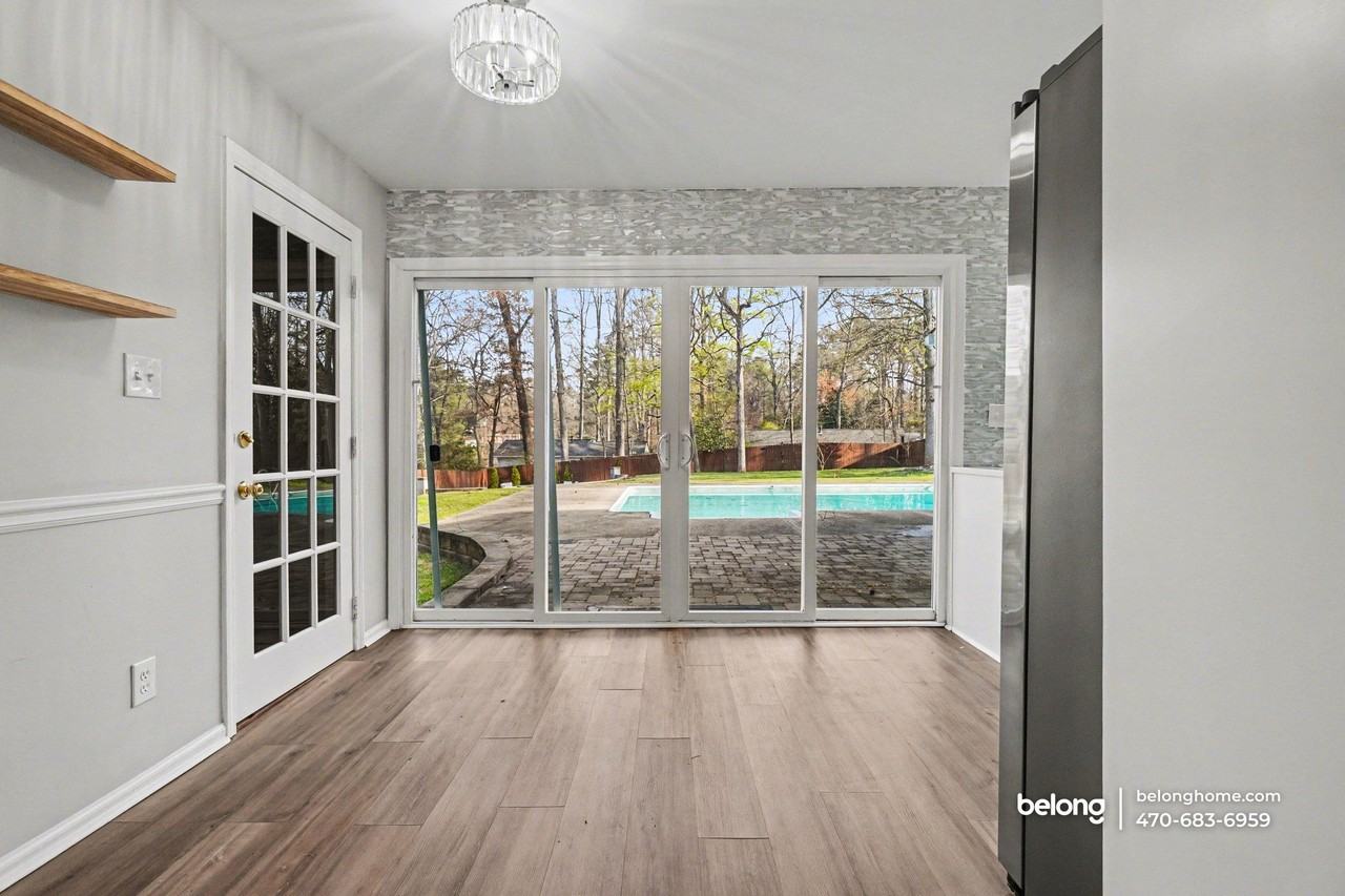 1004 Natalie Ln Se - Photo 7 of 25