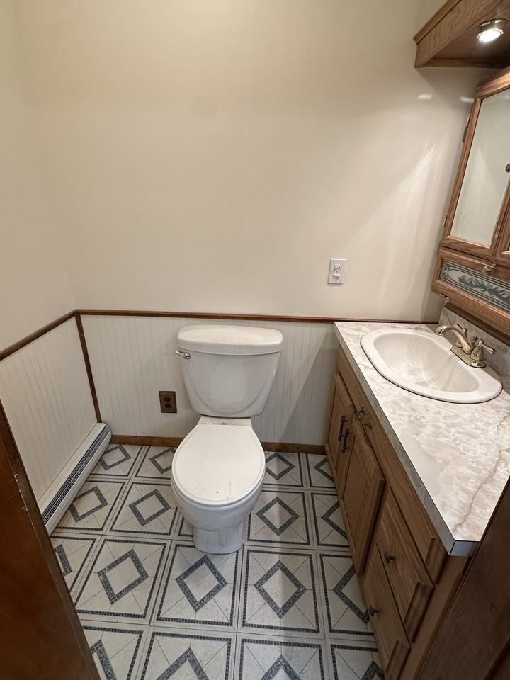 218 Catawissa Ave - Photo 3 of 27